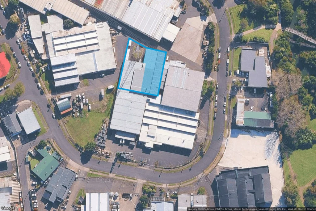 Otara Functional 784m² Unit in Otara