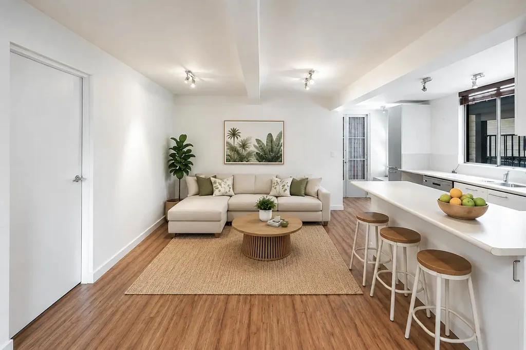 SPACIOUS LOWER DUPLEX - PET FRIENDLY!