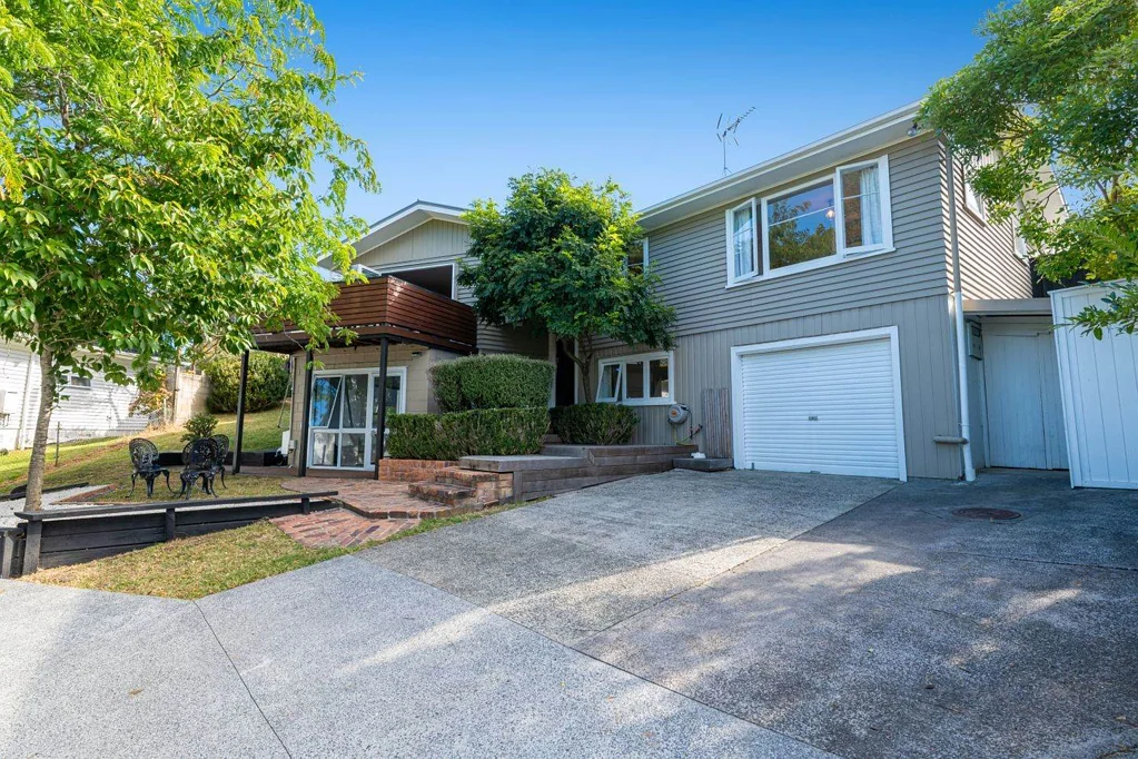 Fantastic Family Living in Double Westlake Zone