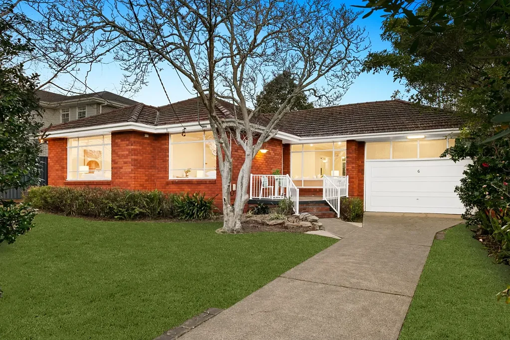 6 Taylor Place, Pennant Hills, NSW 2120