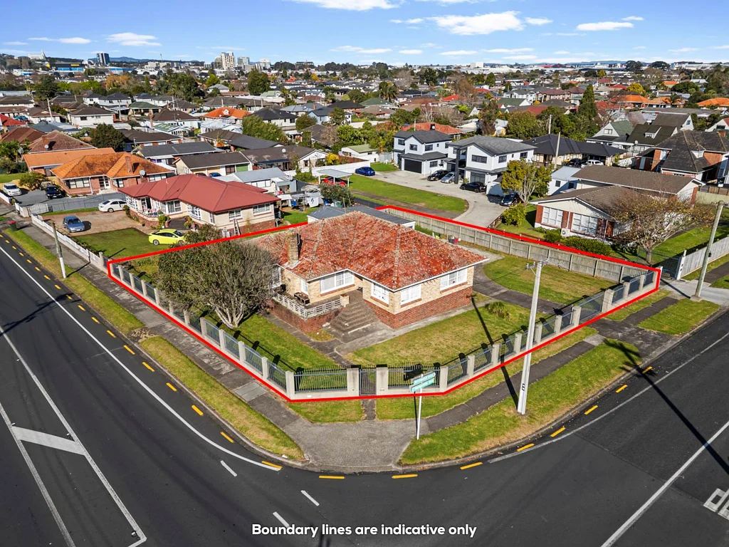 Papatoetoe 4Phòng ngủ Corner Site, Huge Potential in Central Papatoetoe!