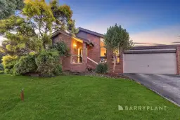 25 Raphael Drive, Wheelers Hill