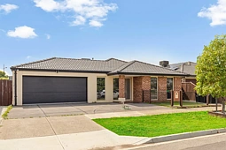 7 Adams Drive, Fraser Rise