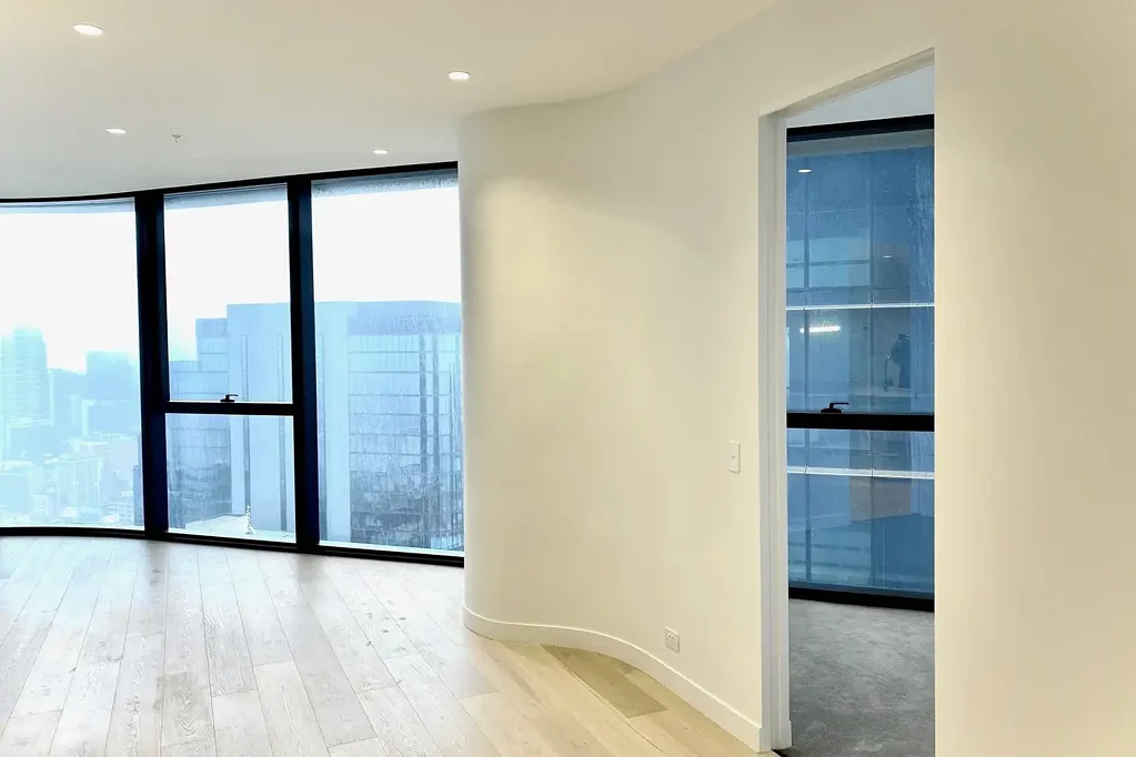 Luxury Living near Carlton Garden