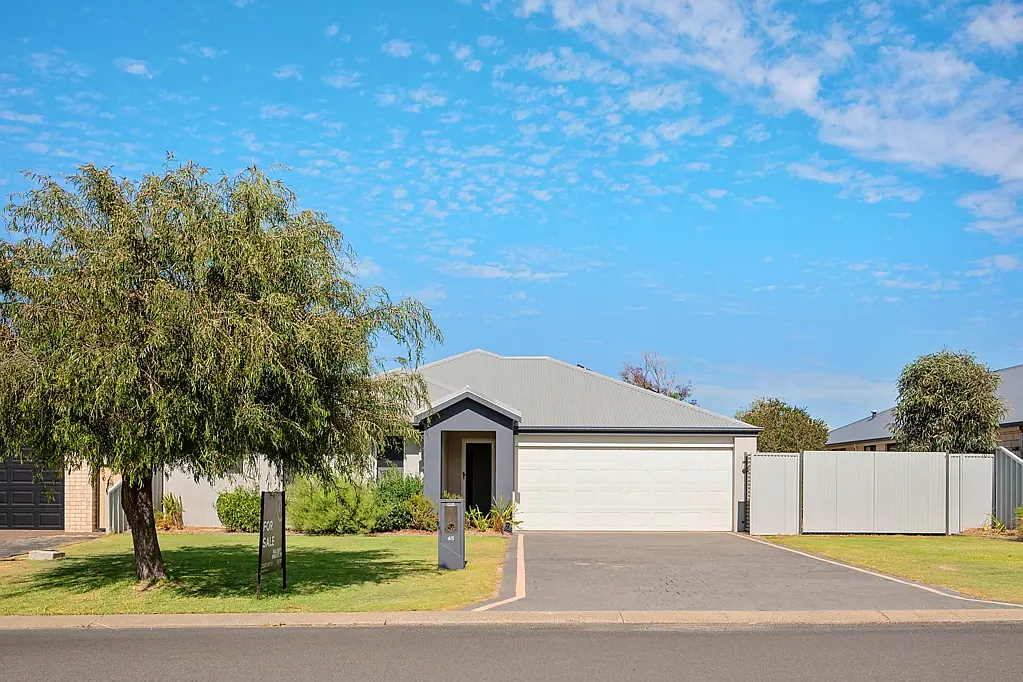 45 Swan Avenue, Millbridge, WA 6232