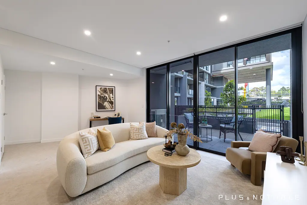 Castle Hill Ready to Move In | Brand New Oversized 2 Bed + Study Townhome