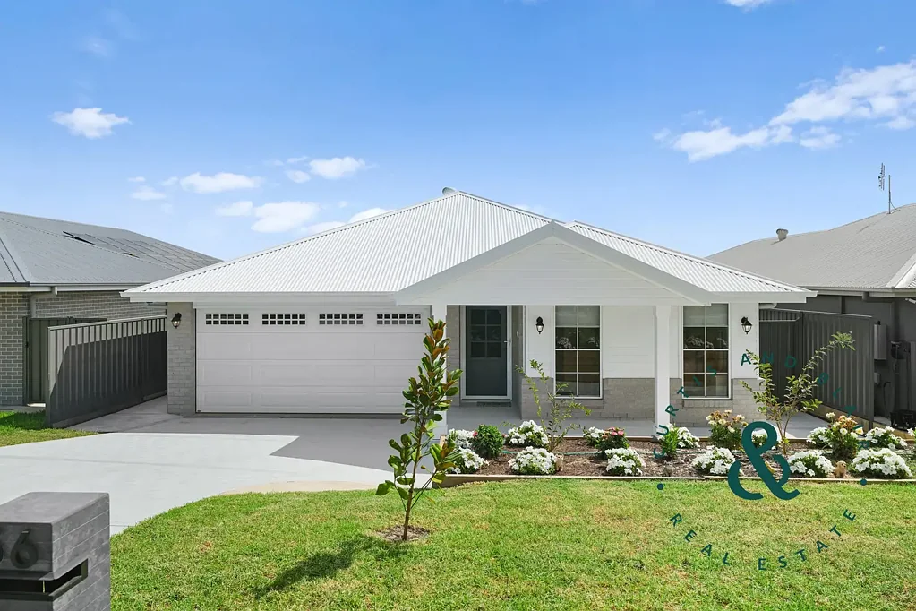Medowie 5房  Expansive Nearly New Home with All the Extras
