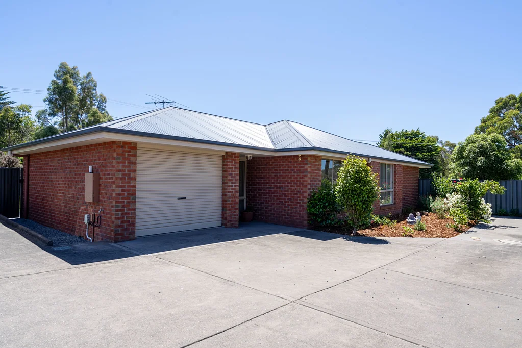 2/8 Goodenia Place, Kingston, TAS 7050