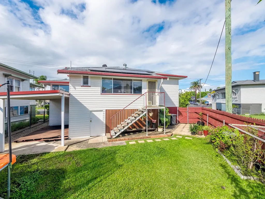 Girards Hill 2 Bedroom Comfortable Home Close to the Heart