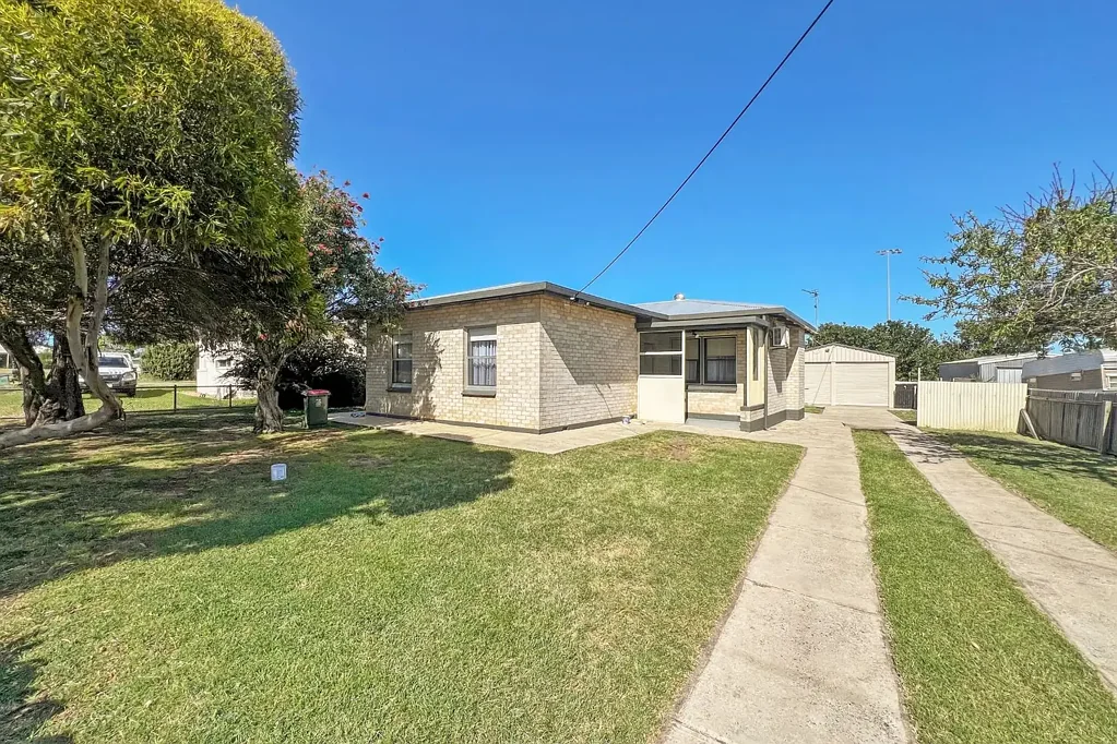 Large Backyard & Double Garage