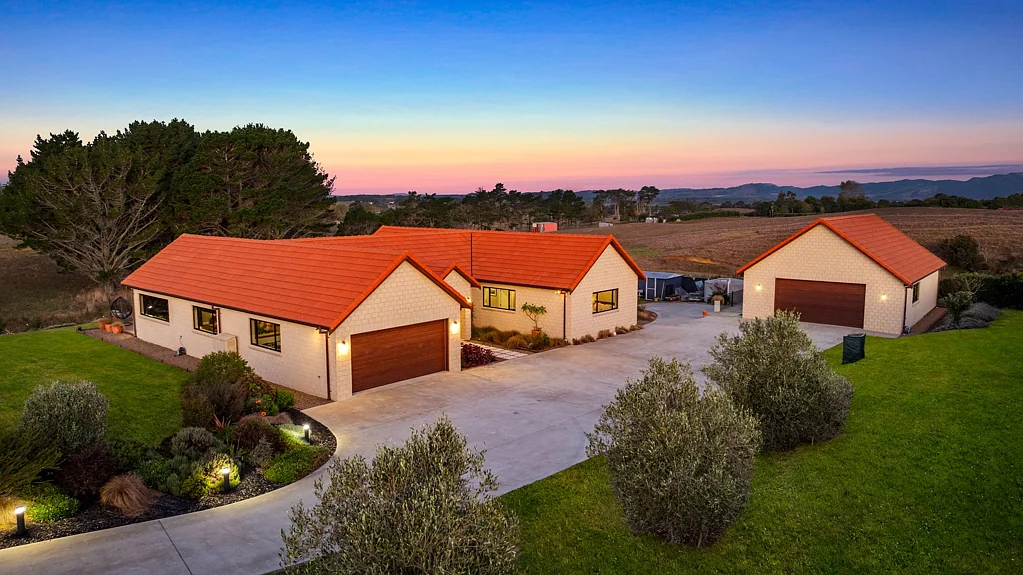 Waiuku 3Habitaciones Vendor Downsizing - Present Your Offer!
