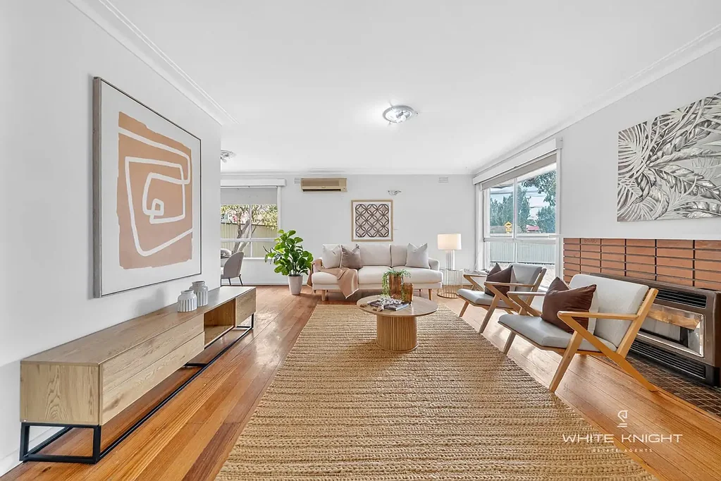Spacious Family Home in a Prime Location – Walk to Schools, Shops & Station!
