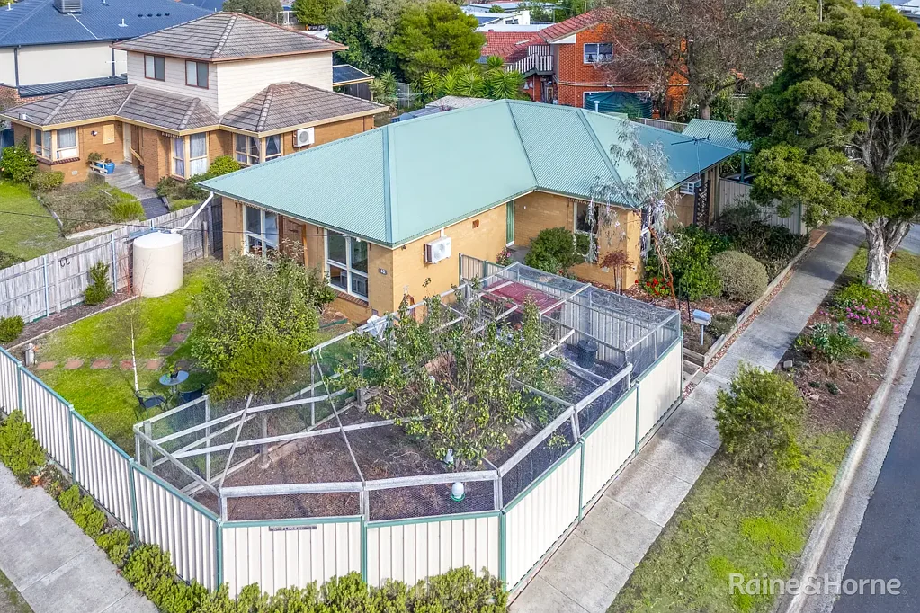 10 Flinders Street, Sunbury, VIC 3429