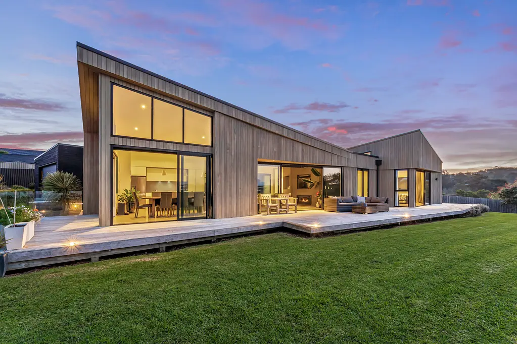 7 Laguna Place, Matakatia, Rodney, Auckland