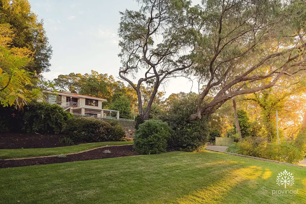 Kalamunda 4બેડરૂમ ORANGE VALLEY FAMILY ENTERTAINER & MULTI-GENERATIONAL