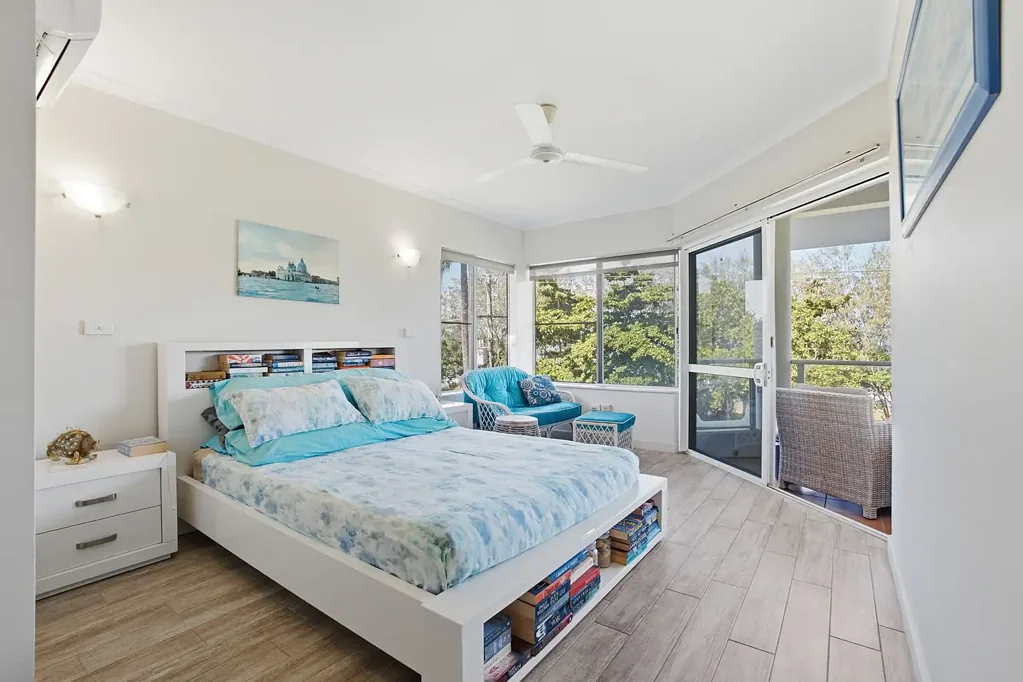 Wongaling Beach 2 Bedroom Beachfront Ulysses Apartment with Ocean & Island Views