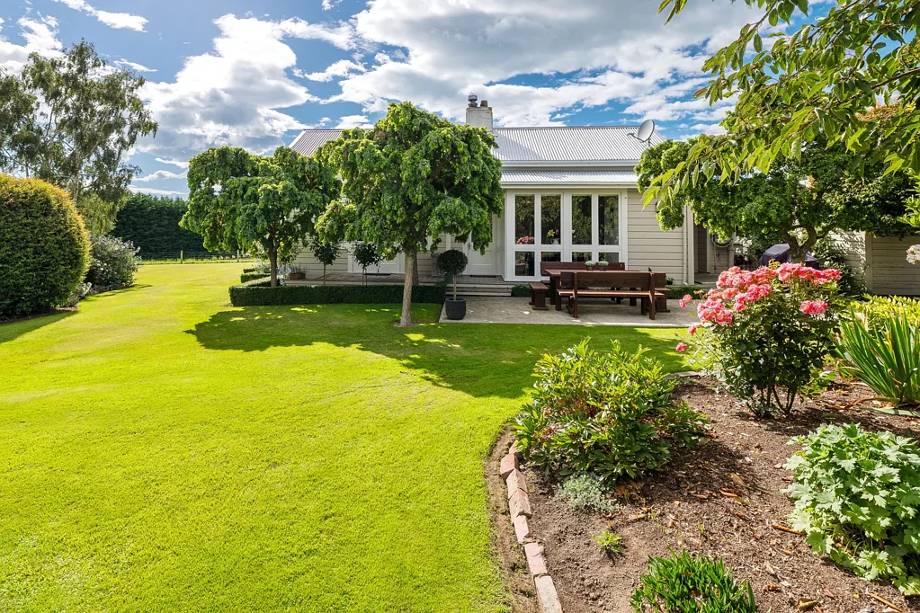 Makikihi  Country living at its finest