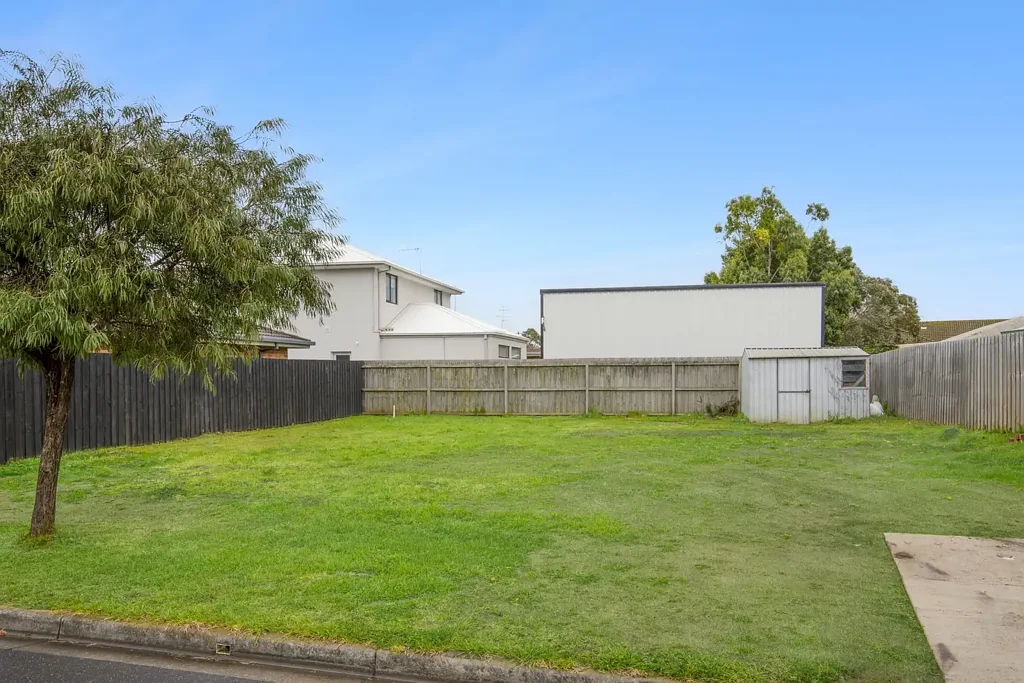 1B Warrawee Road, Leopold, VIC 3224