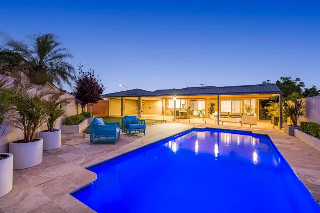 15 Eugene Court, Morley, WA 6062