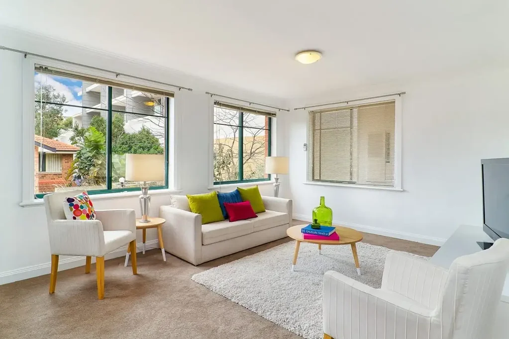 Spacious modern two bedroom apartment in the Bristol