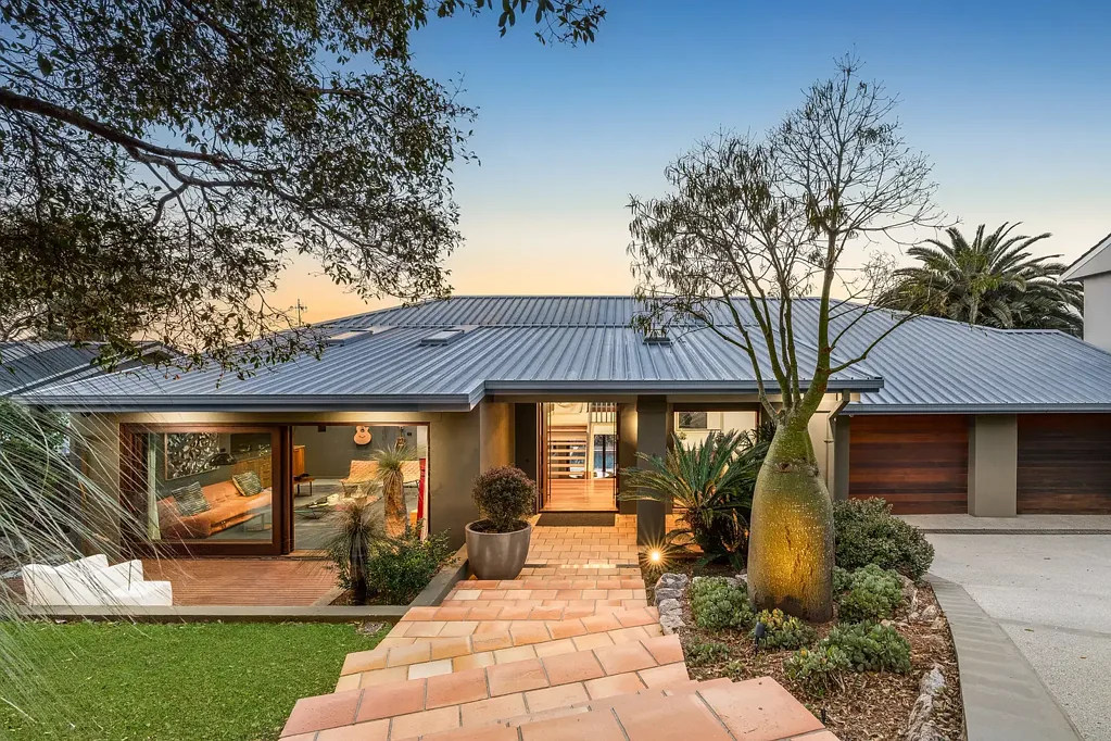 9 The Greenway, Elanora Heights, NSW 2101