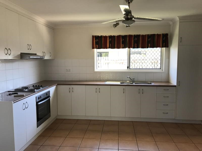 UNIT 2 4 ABSOLON ST, SOUTH MACKAY QLD 4740, 0 Kuwarto, 0 Banyo, Unit