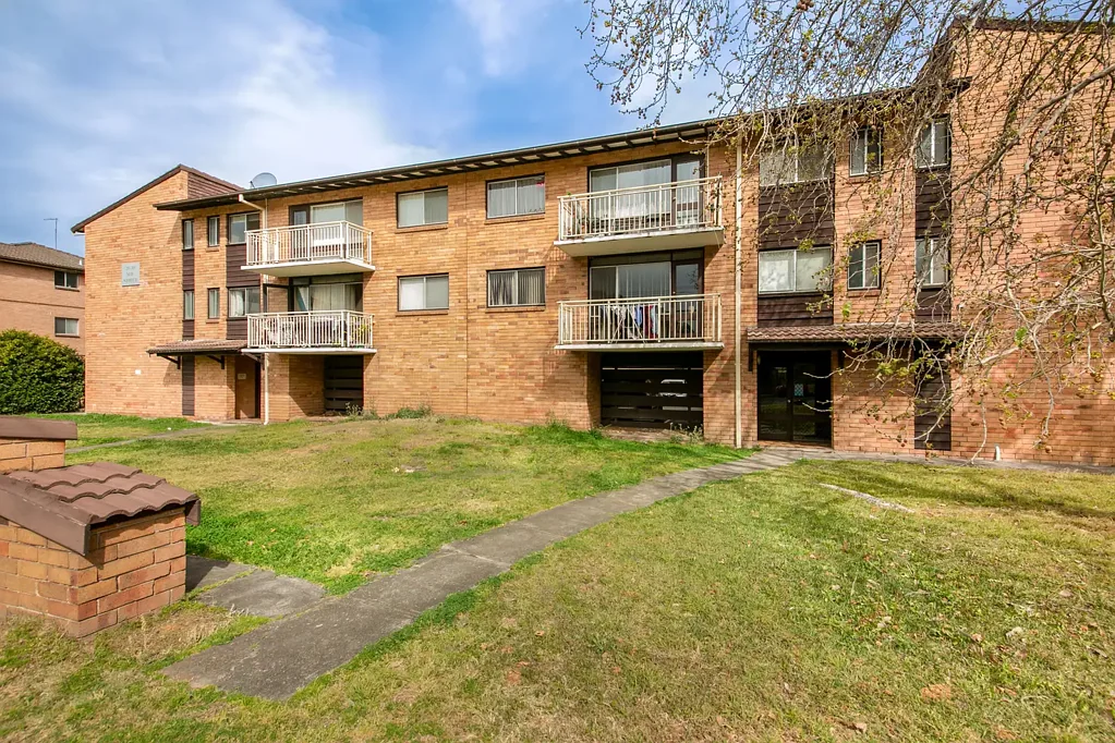 Air-conditioning and Timber Floors. What More Could You Ask For??