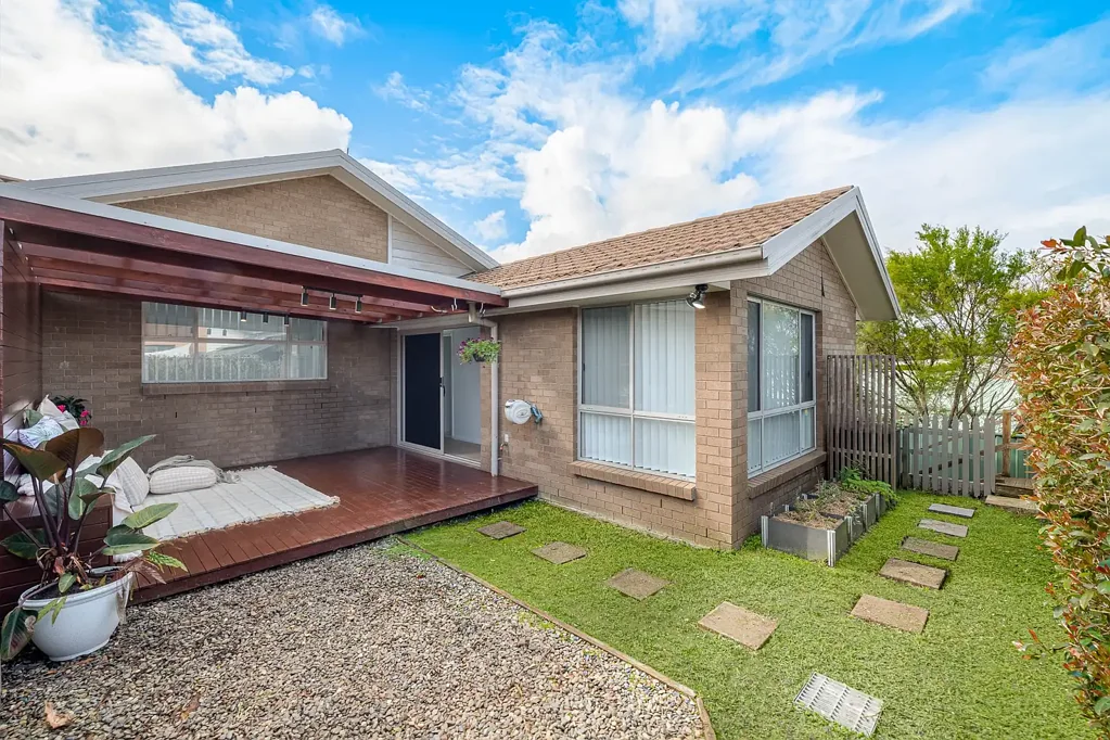 7/8 Merrivale Road, Mount Hutton, NSW 2290