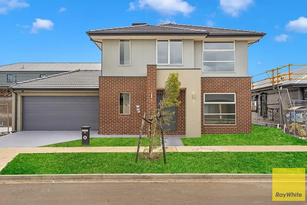Exceptional Family Living in Werribee Location!