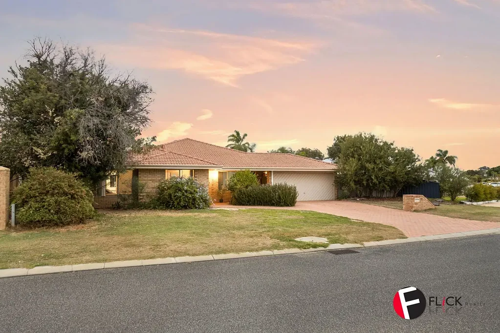 Quinns Rocks 5房  Spacious Family Living Near Quinns Beach!