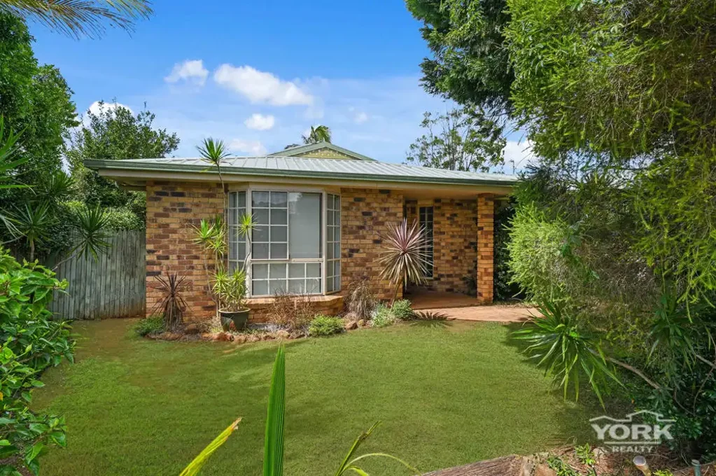 Spacious Family Living in a Quiet Cul-de-Sac