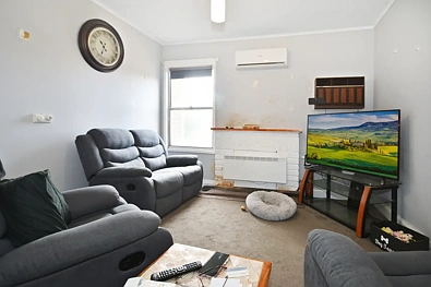 Living room - 6 MOONLIGHT ST, STAWELL VIC 3380