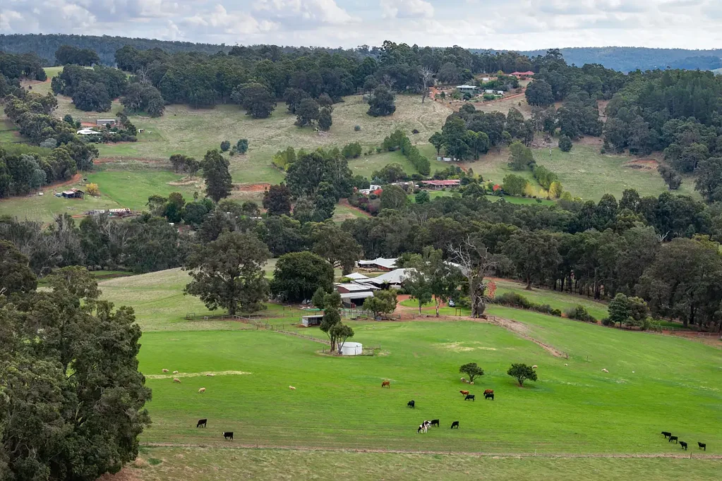 Glenlynn 4房  A Timeless Jarrah Heritage Sanctuary with Panoramic Valley Views