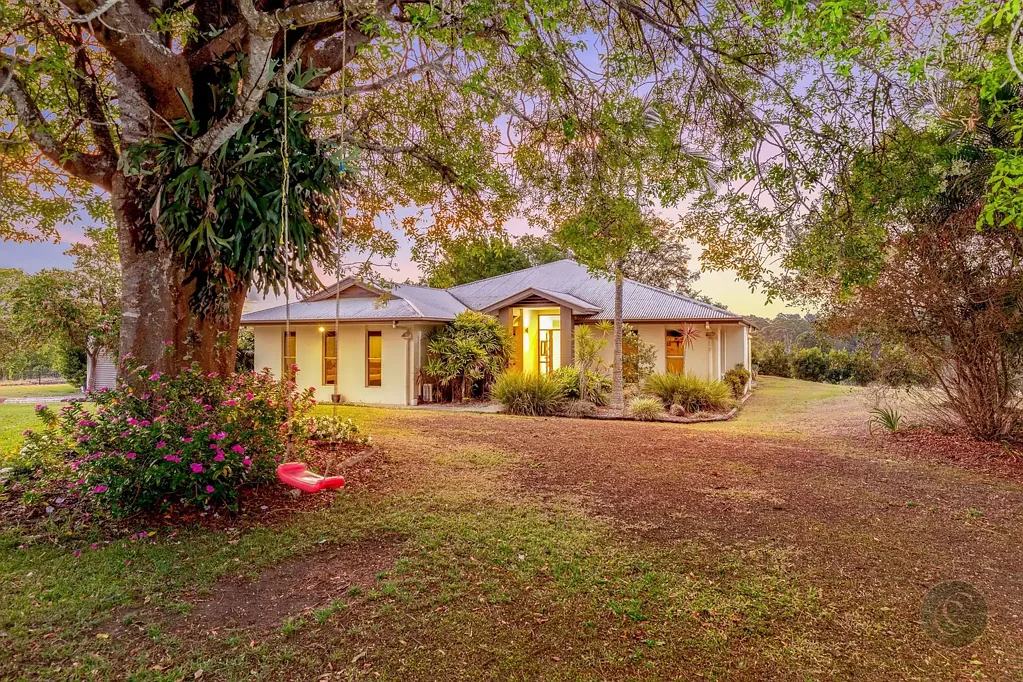 Canina 4 Bedroom Country Living at Its Finest on Ten Acres of Established Beauty