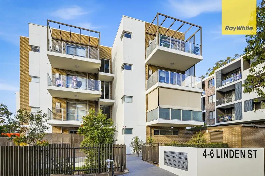 2 BEDROOM UNIT IN THE HEART OF TOONGABBIE