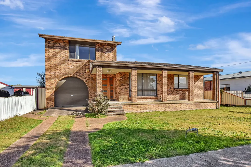 Cessnock 4બેડરૂમ VERSATILE FAMILY LIVING IN THE HEART OF CESSNOCK