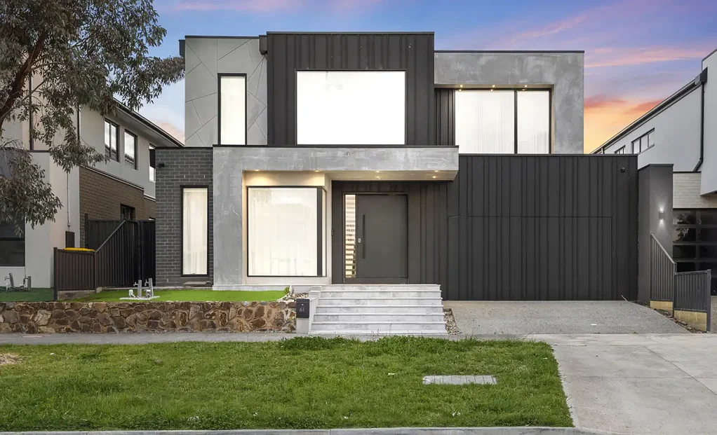 Craigieburn 5 Bedroom WHERE THE SKYLINE MEETS UNCOMPROMISING DESIGN IN ASTON