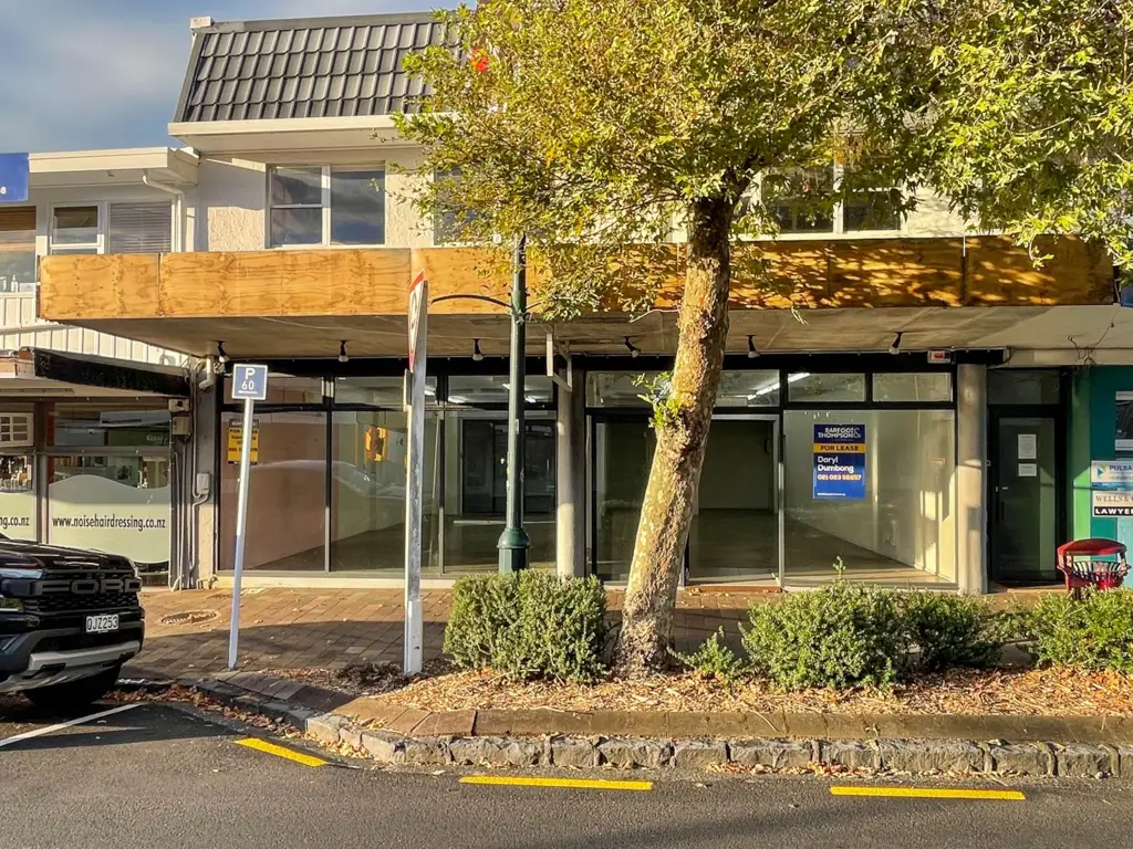 Howick GREAT EXPOSURE HOWICK RETAIL