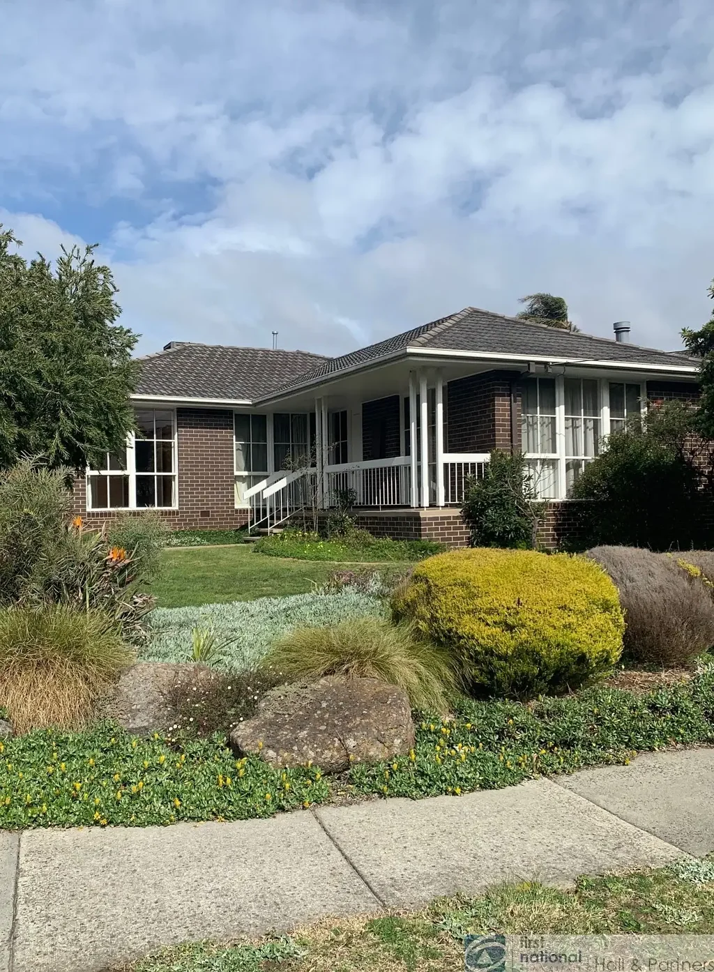 IDEAL FAMILY HOME IN QUIET LOCATION