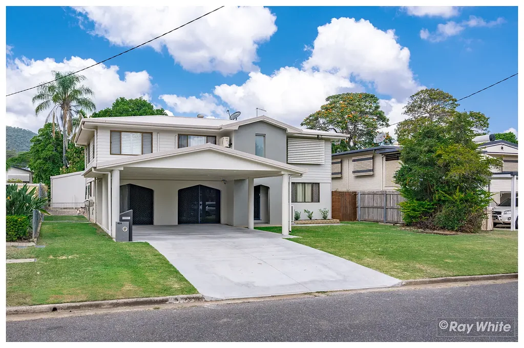 Frenchville 4ਬੈੱਡਰੂਮ Room for Everyone and Everything in This Frenchville Family Home