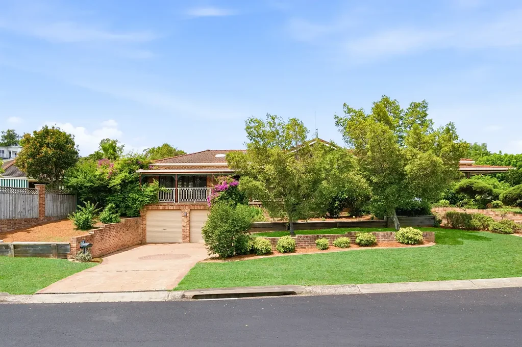 3 Gracemere Place, Glen Alpine, NSW 2560