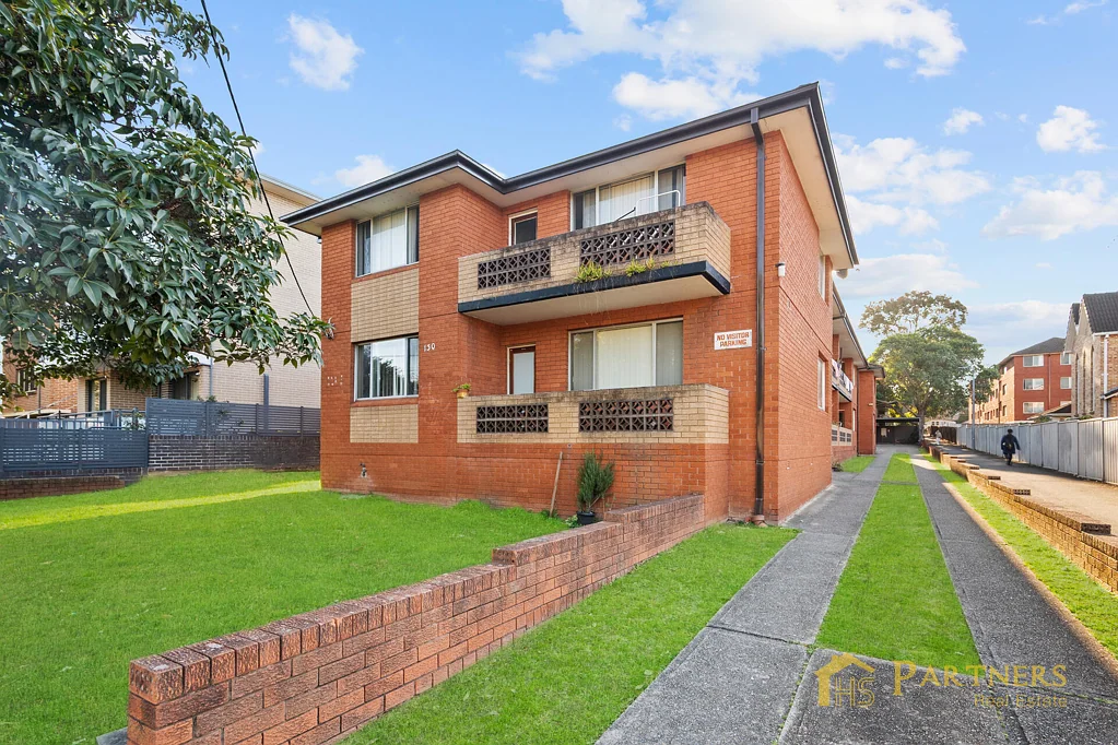 Berala 16房 整栋独立8单元公寓，位于1,056平方米优质R4角落地块 Entire Freestanding Block of 8 Units on Prime 1,056sqm R4 Land Corner Block