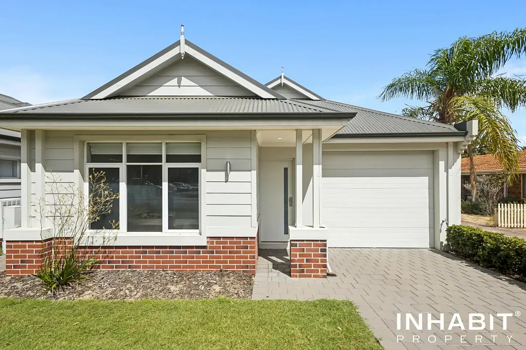 East Victoria Park 3房  Street Front Home in the Heart of East Victoria Park