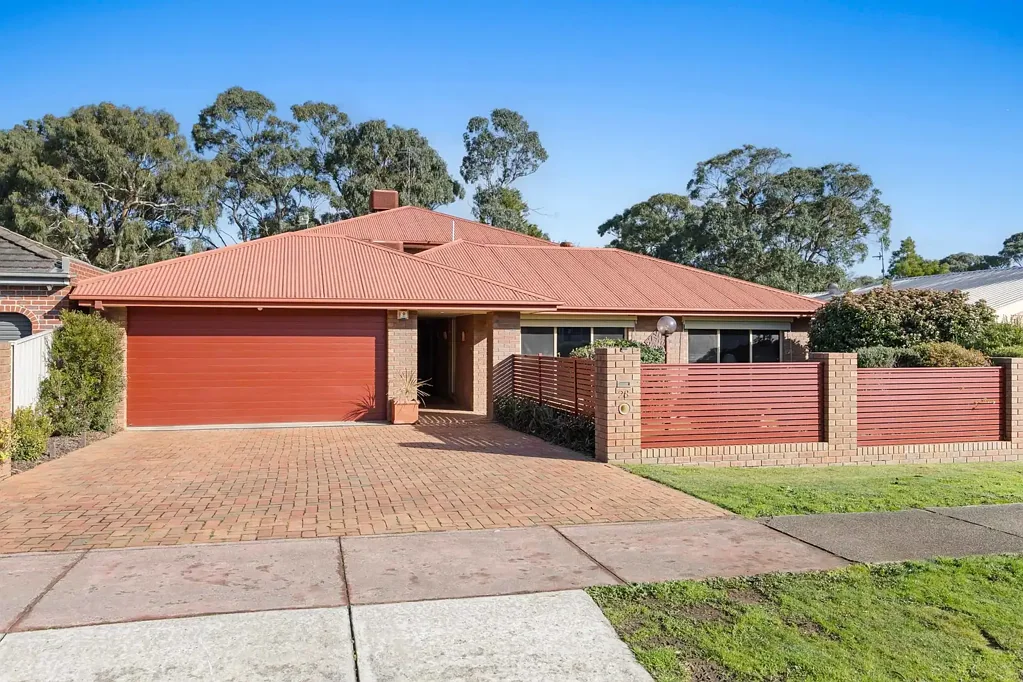 Mount Clear 5房  Spacious Family Living Surrounded by Nature