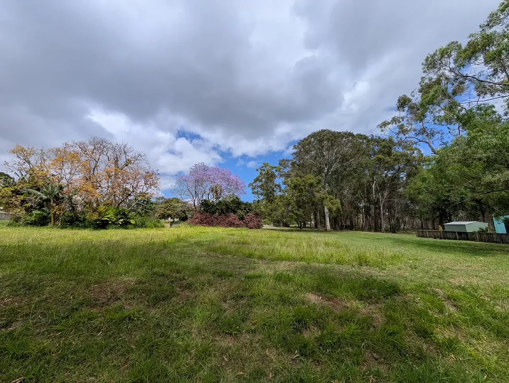Russell Island Large 716m2 block close to the boat ramp!