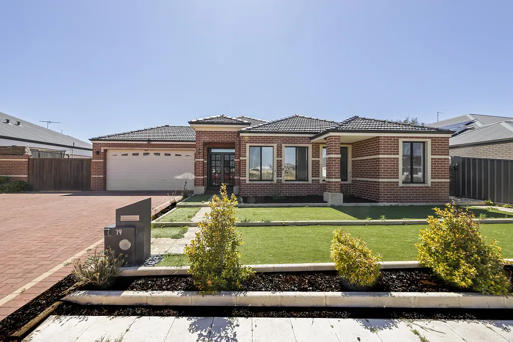 19 Moonlighter Way, Yanchep, WA 6035