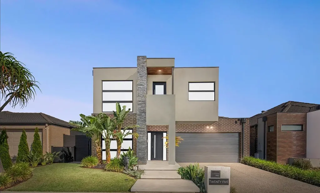 Point Cook 4બેડરૂમ Luxurious Family Living in the Heart of Prestigious Alamanda Estate