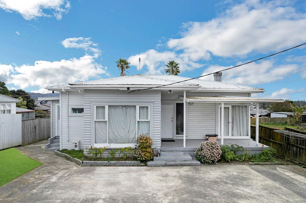 Glen Eden 5Moenga Great Opportunity in the Heart of Glen Eden