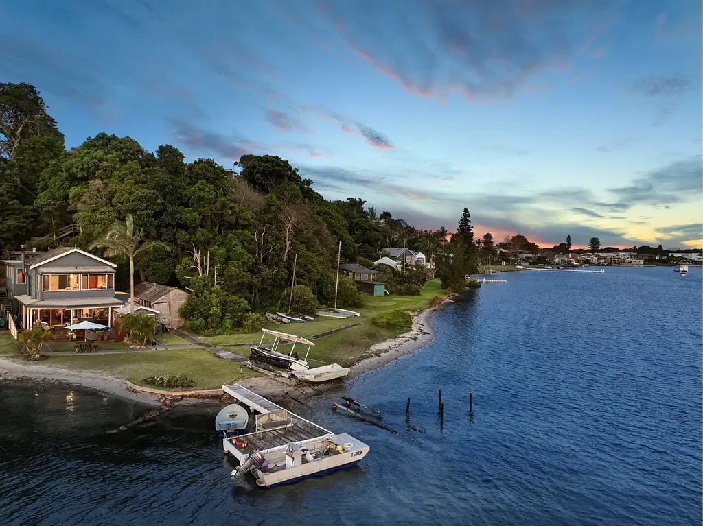 176 Marks Point Road, Marks Point, NSW 2280