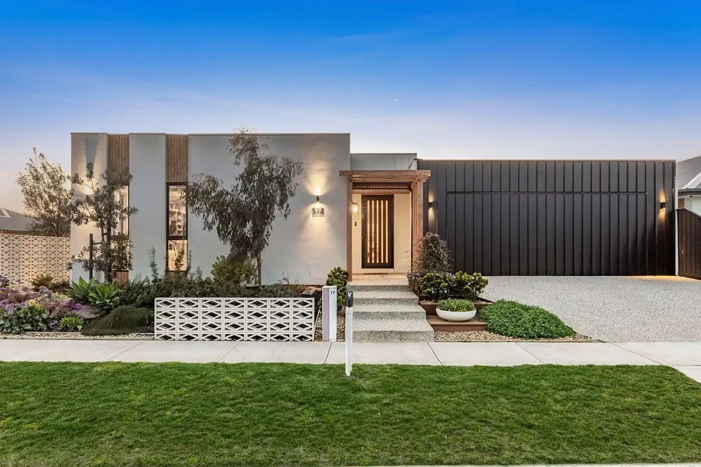 17 Launceston Street, Ocean Grove, VIC 3226